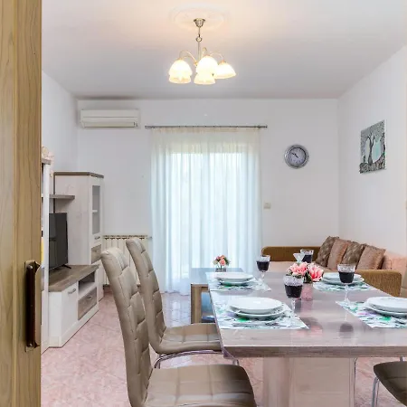 Kristina By Interhome Visnjan