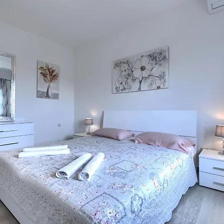 בית נופש Kristina By Interhome *