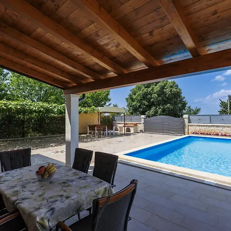 Kristina By Interhome בית נופש Višnjan